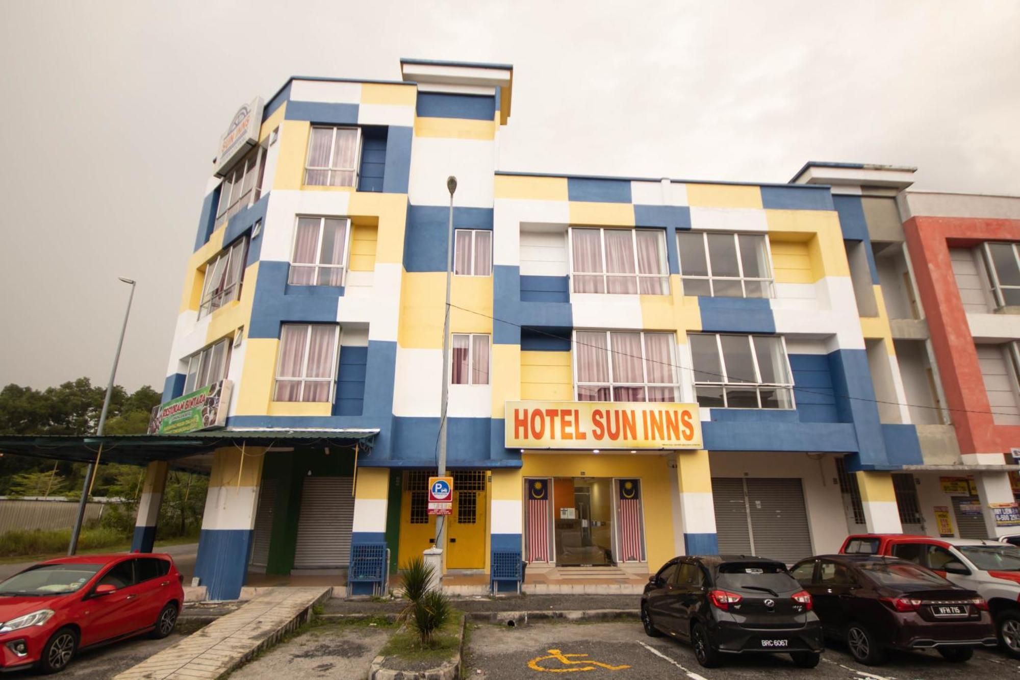 Sun Inns Hotel Meru Raya Chemor Exteriér fotografie